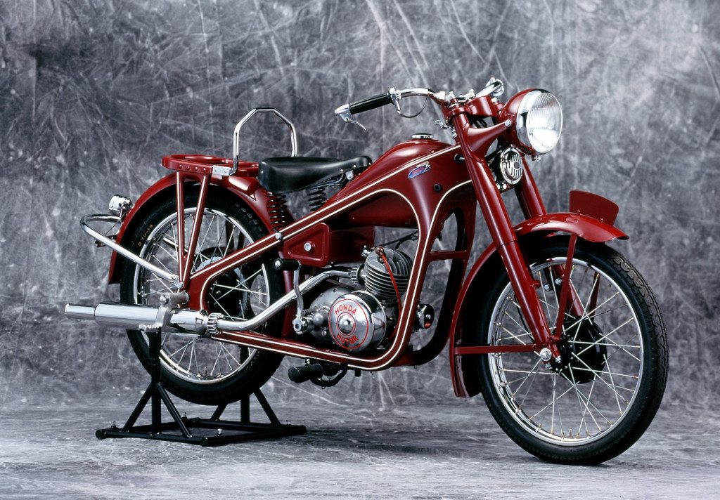Honda’s first production motorcycle – 1949 Dream D-Type