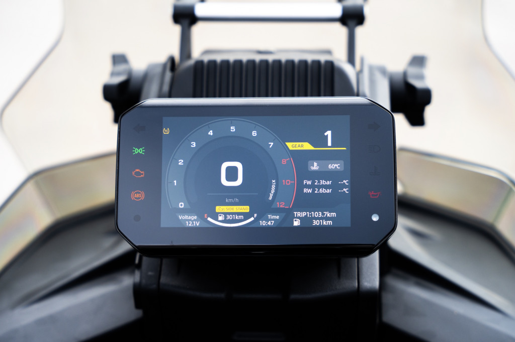 CFMOTO 700MT- TFT 2