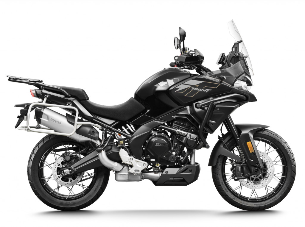 CFMOTO 700MT- black 2