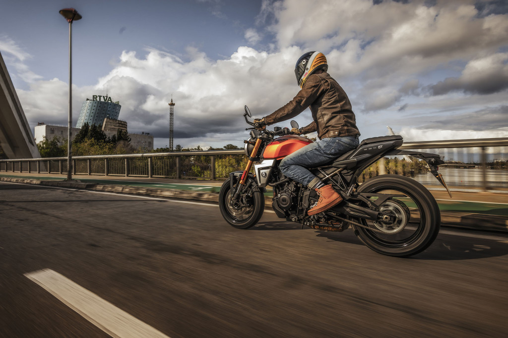 Suzuki-800TT-T-4383