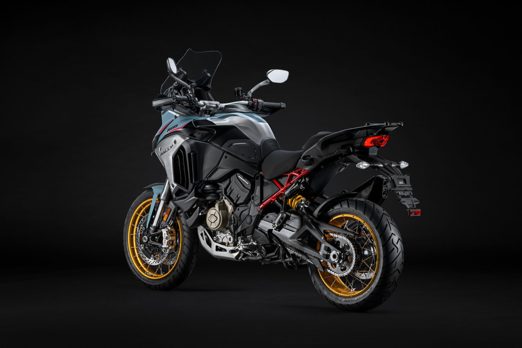 03 - MY26_MULTISTRADA_V4_RALLY_JADE_GREEN _28__UC856467_High