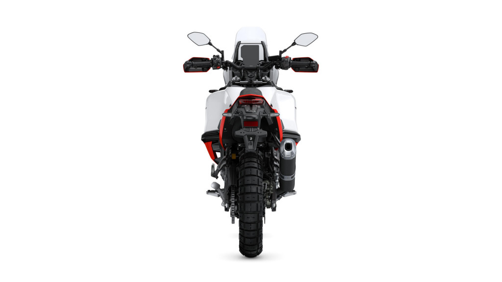 2026-Yamaha-XTZ700D-EU-Redline_White-Studio-003-03