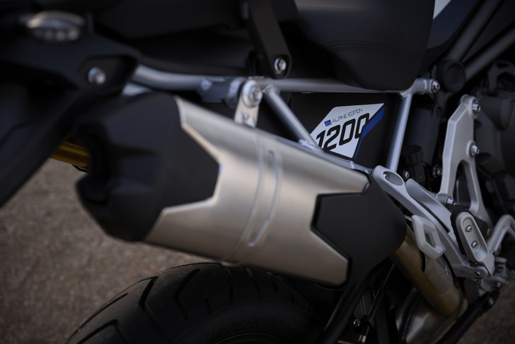 Tiger_1200_Alpine_Edition_MY26_CW4I8440_GE