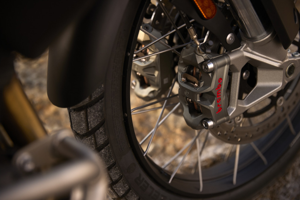 Tiger_1200_Desert_Edition_MY26_CW4I1016_GE