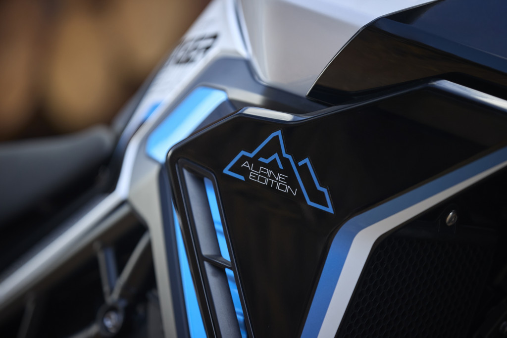 Tiger_900_Alpine_Edition_MY26_CW4I9215_GE