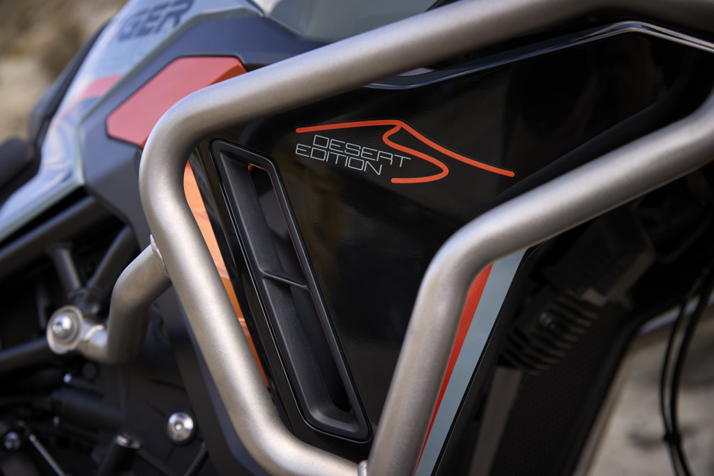 Tiger_900_Desert_Edition_MY26_CW4I1360_GE