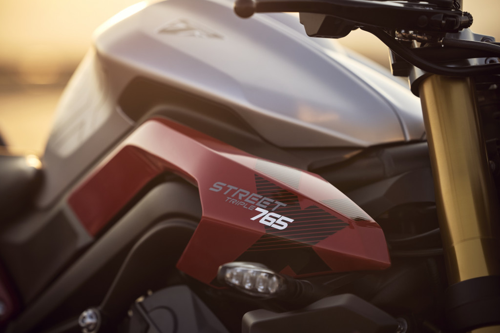 Triumph_Street_Triple_765_RX_MY26_4694_JP