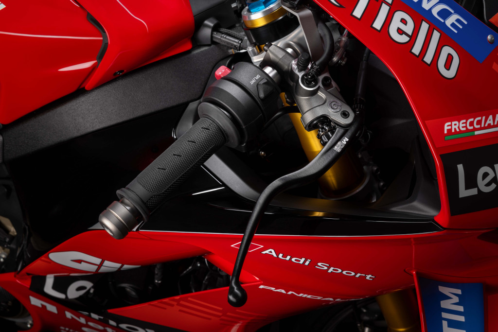 Panigale_V4_Marquez_2025_World_Champion_Replica-14