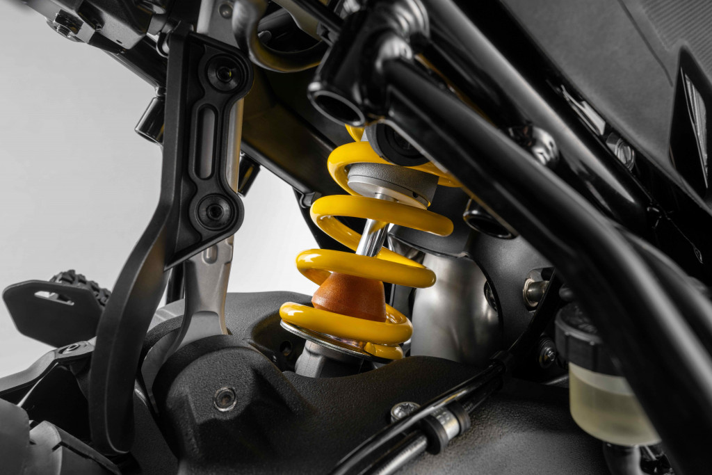 MY26_DESERTX_DETAILS-1