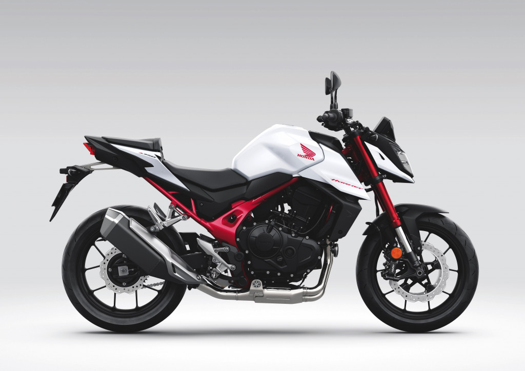 2023 CB750 Pearl Glare White 02