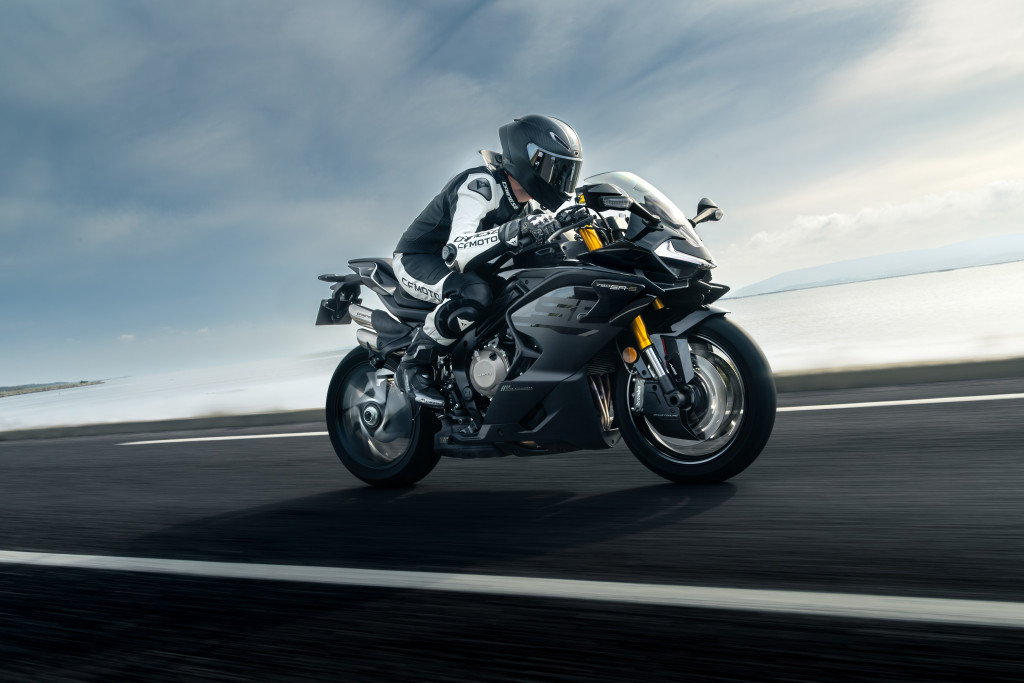 CFMOTO_750SR-S_Lifestyle (19)