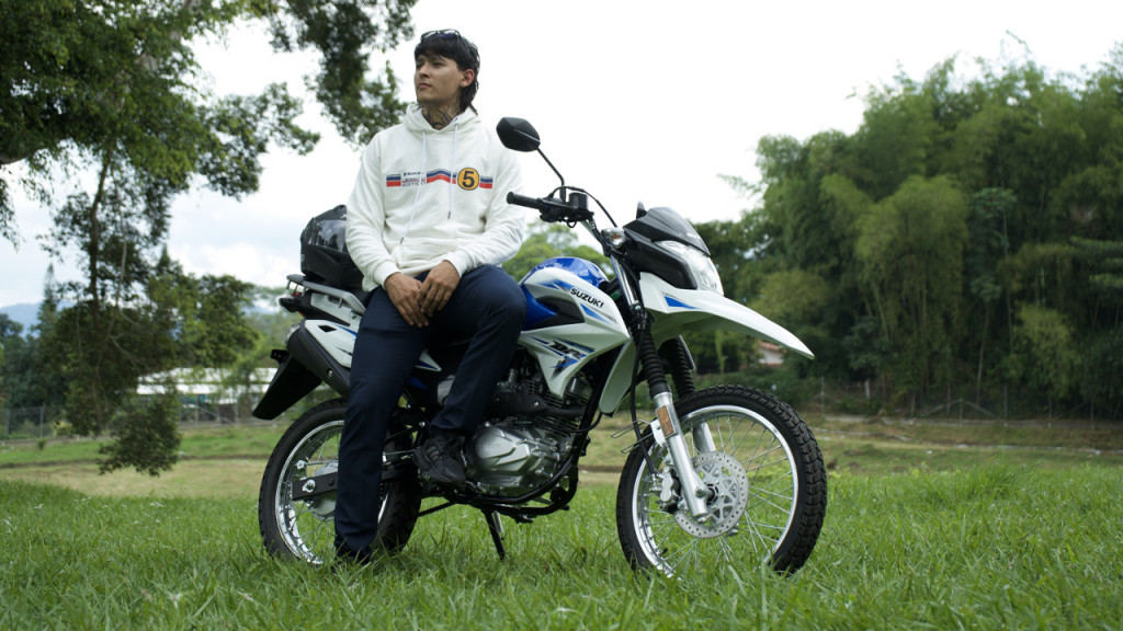 DR-_0007_DR150-GALLERY-RIDER