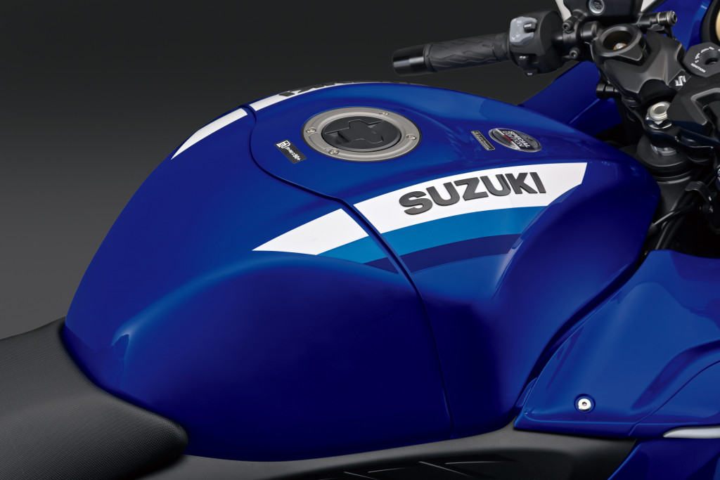 GSX1300RRQZM6_FuelTank_Decal