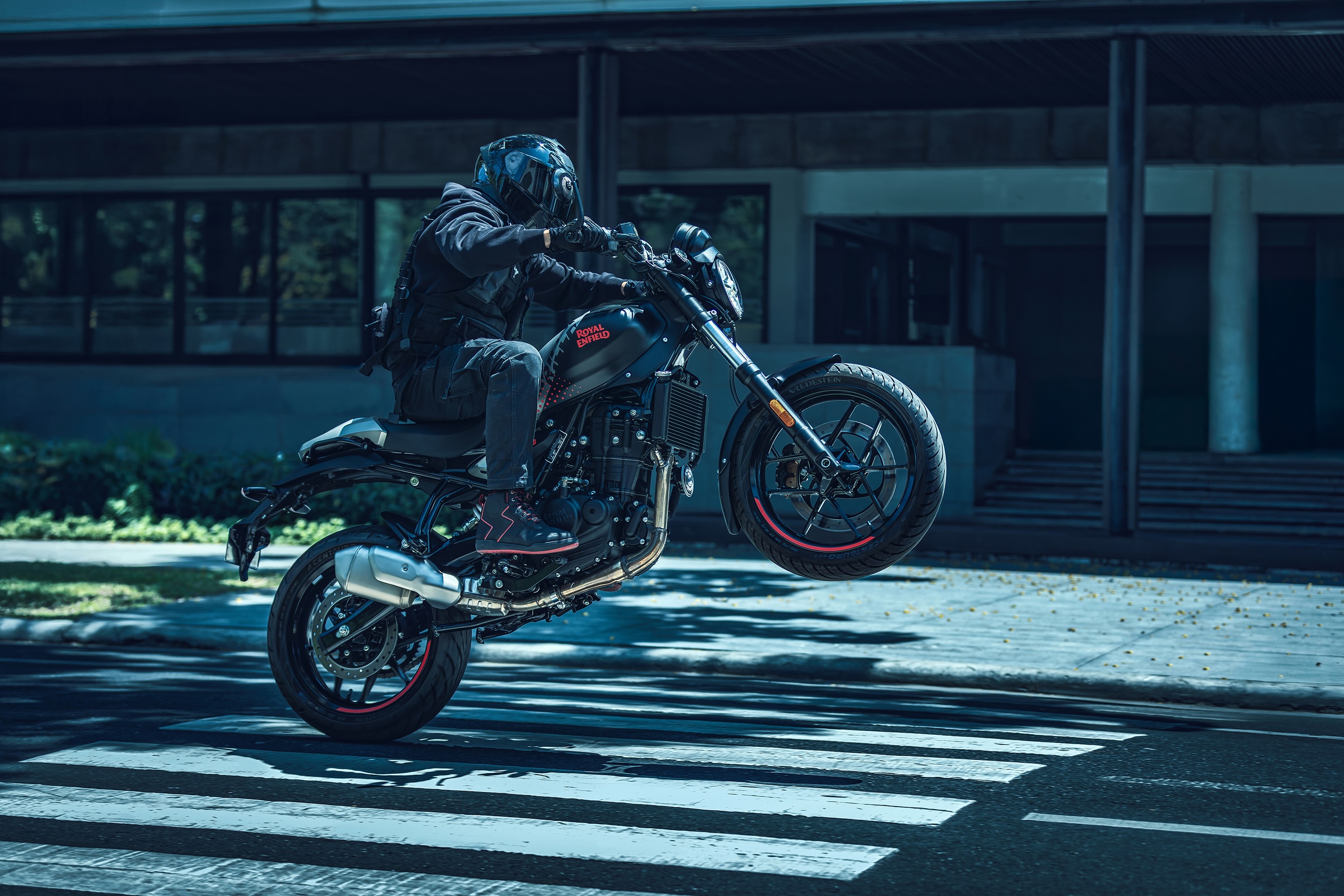 Guerrilla 450 APEX