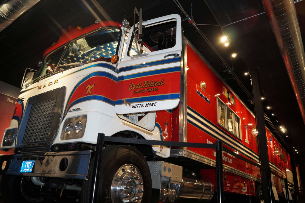 big-red-mack-truck_55214062220_o
