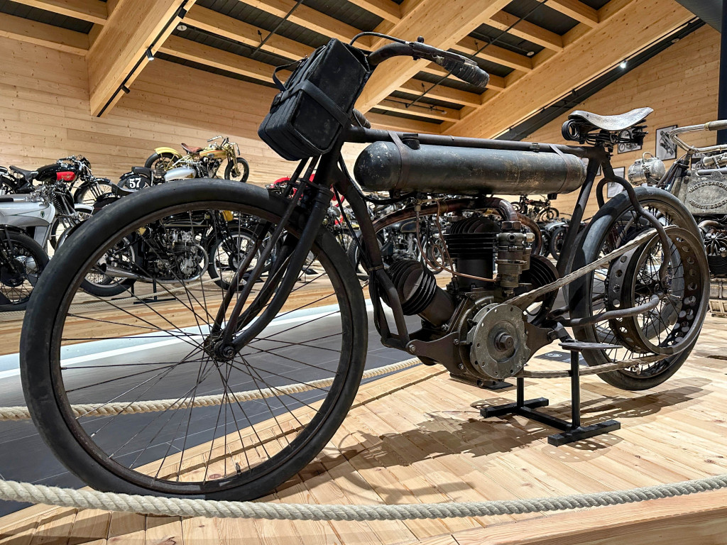 An early American V-twin