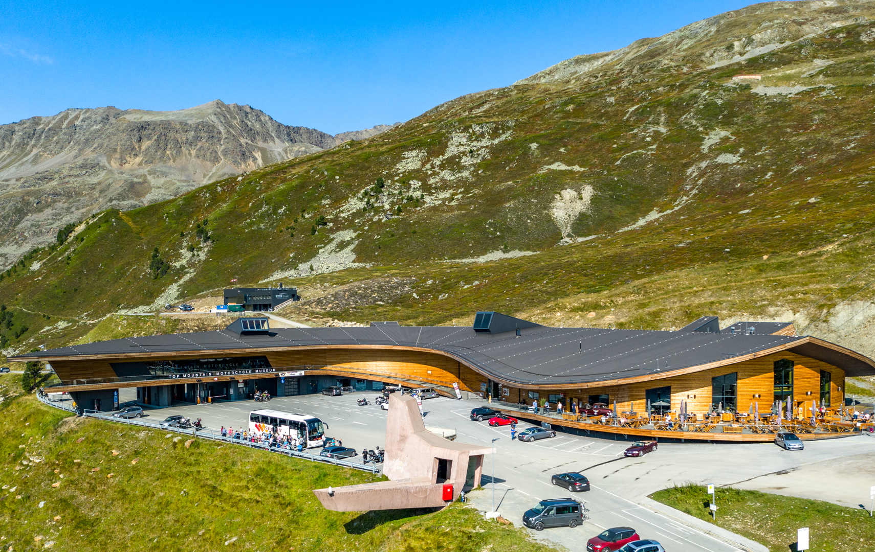 topmountain-motorcyclemuseum-crosspoint-timmelsjoch-12-RJR
