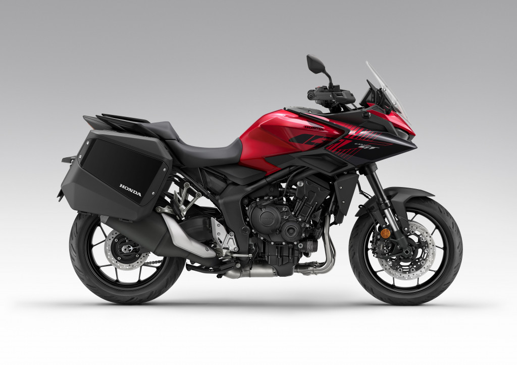 2026-CB1000GT_studio_A002_WithPannier_R-380_GrandPrixRed_ED_RhSide_M