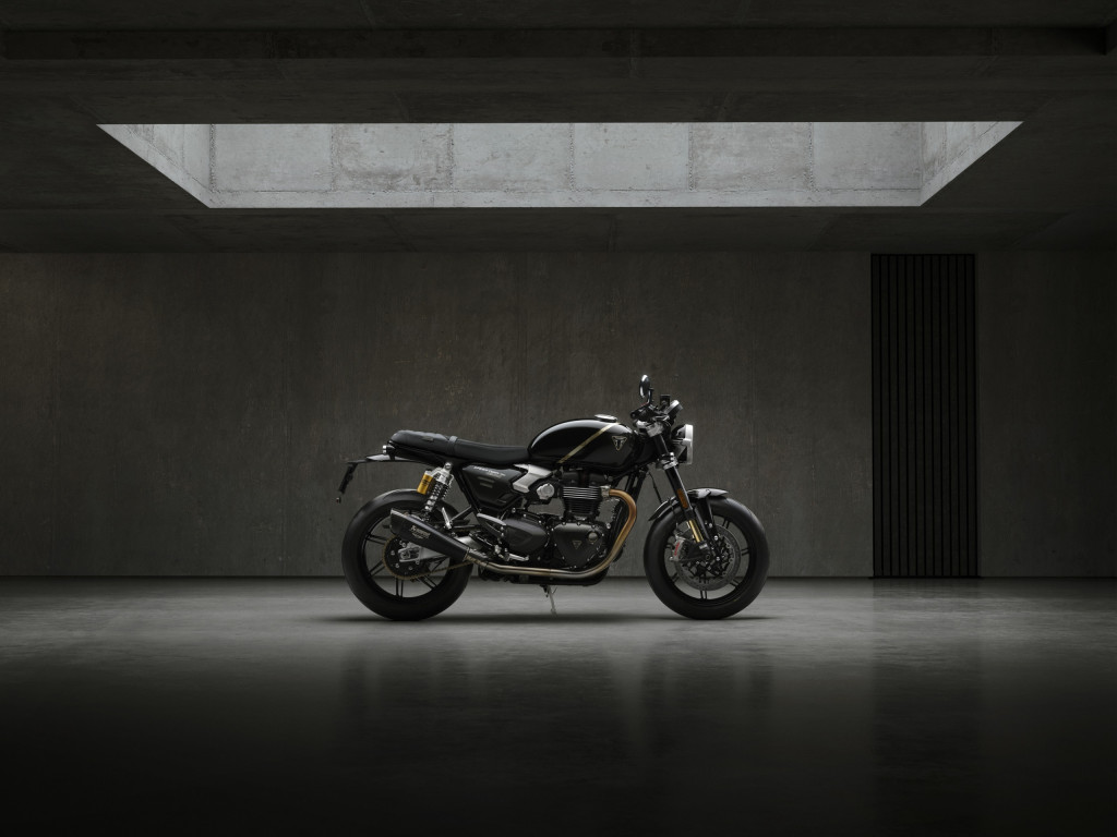 TFC_SpeedTwin1200_MY27_005_MP