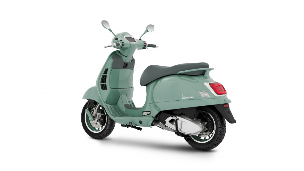Vespa_GTS_Livrea-80_3-4_post_sx