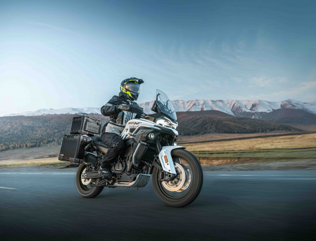 CFMOTO 800MT-ES