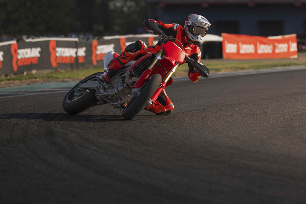 Desmo450_SM-2