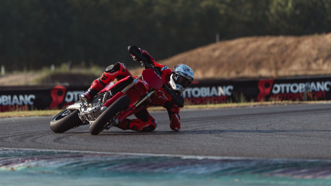 Desmo450_SM