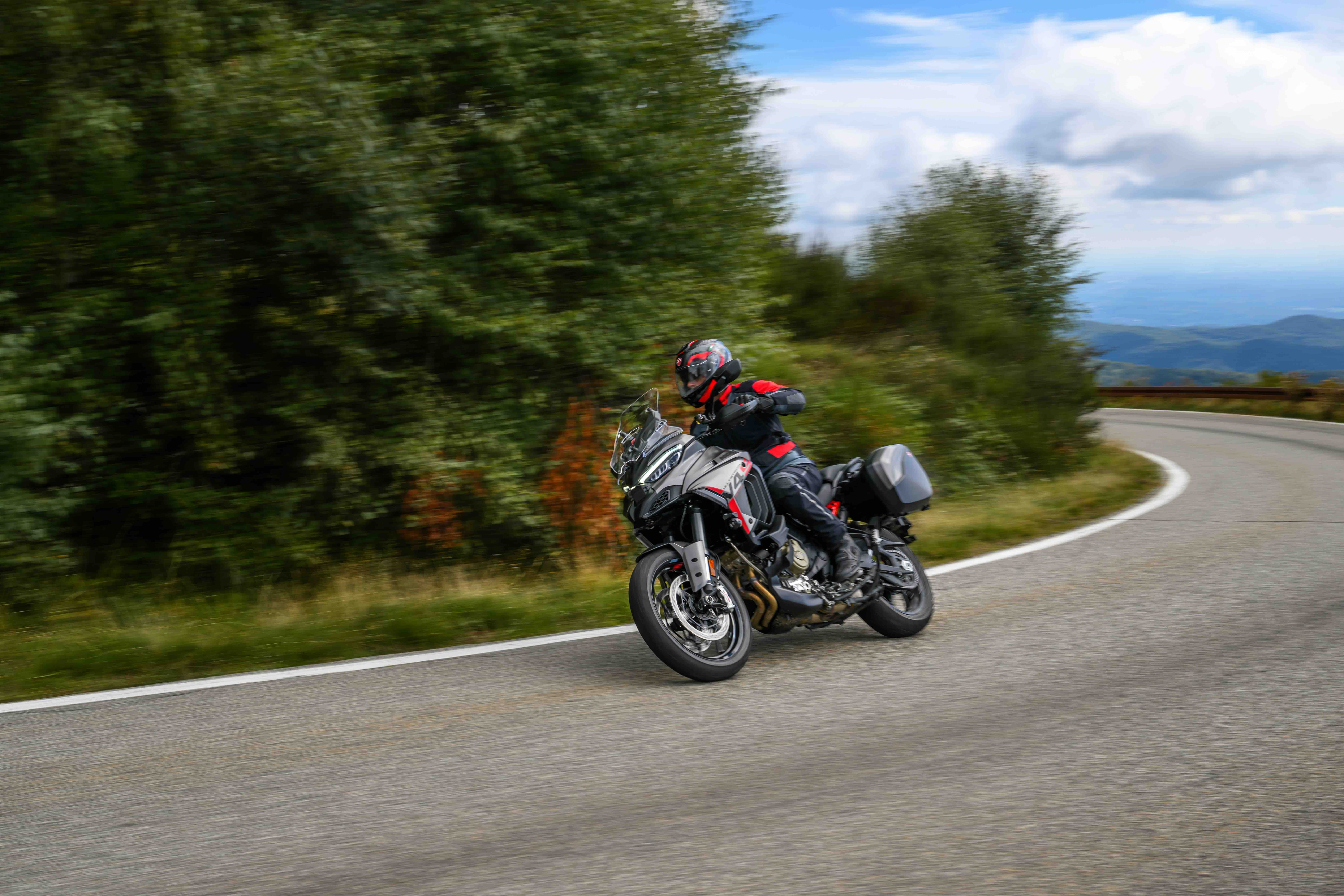 07_-_MY27_MULTISTRADA_V4_GT_DYNAMICS_12