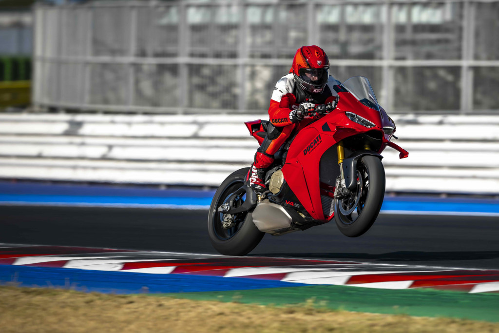07_-_MY27_PANIGALE_V4S_DYNAMICS_24