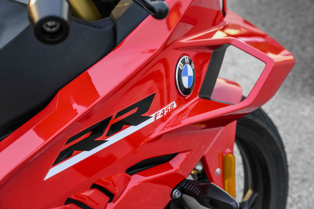 P90659860_highRes_bmw-f-450-rr